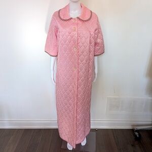 VINTAGE 1960s Pink Robe